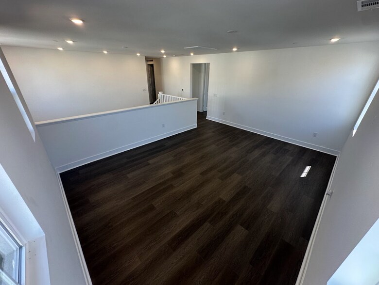 Building Photo - 24392 Calle La Roca