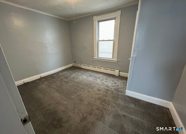 Building Photo - 17 Congress Ave