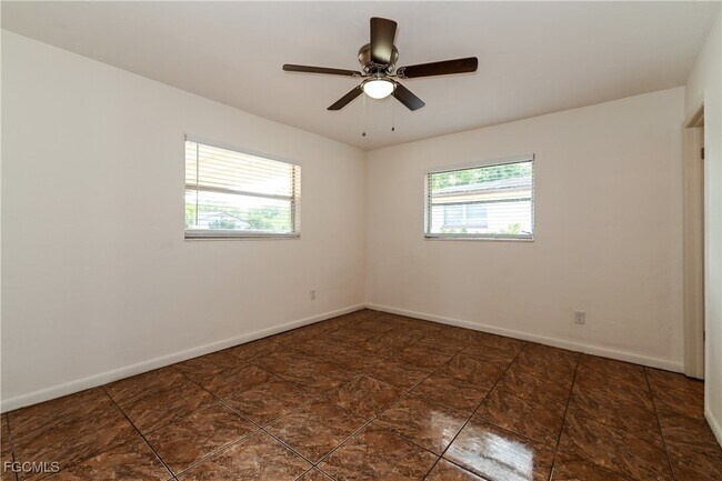 Building Photo - 2155 Tropic Ave