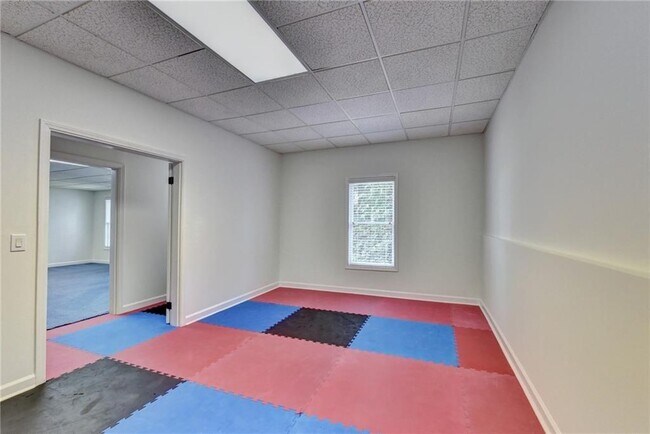 Building Photo - 10645 Honey Brook Cir