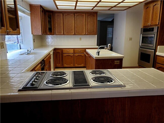 Building Photo - 7224 Pine Grove Way