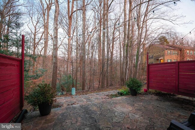 Building Photo - 7966 Hidden Bridge Dr