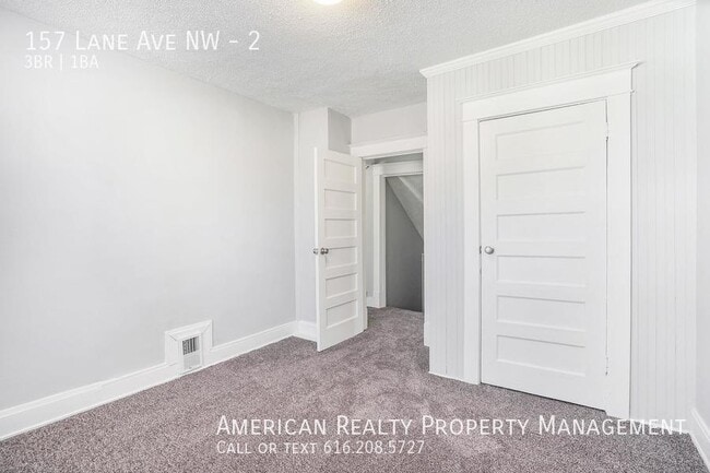 Building Photo - 157 Lane Ave NW