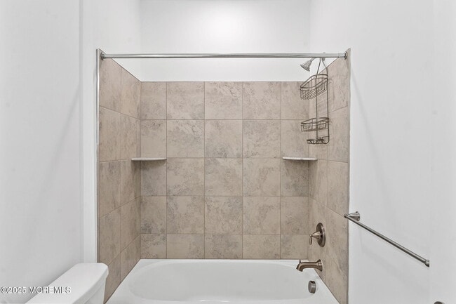 Building Photo - 827 Stiller Ln