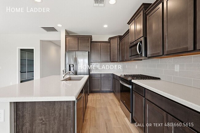 Building Photo - 11769 W Mobile Ln