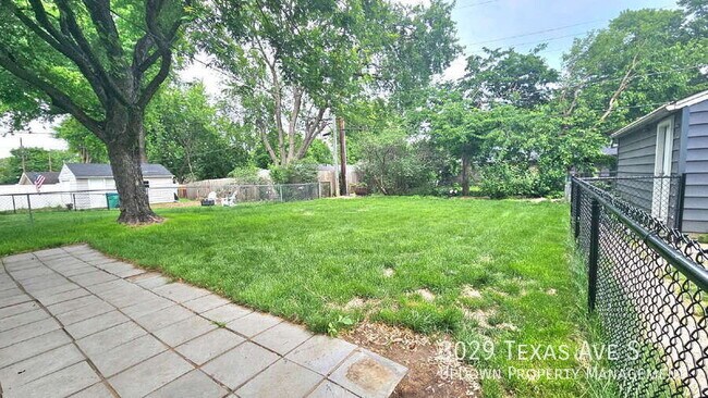 Building Photo - 3029 Texas Ave S