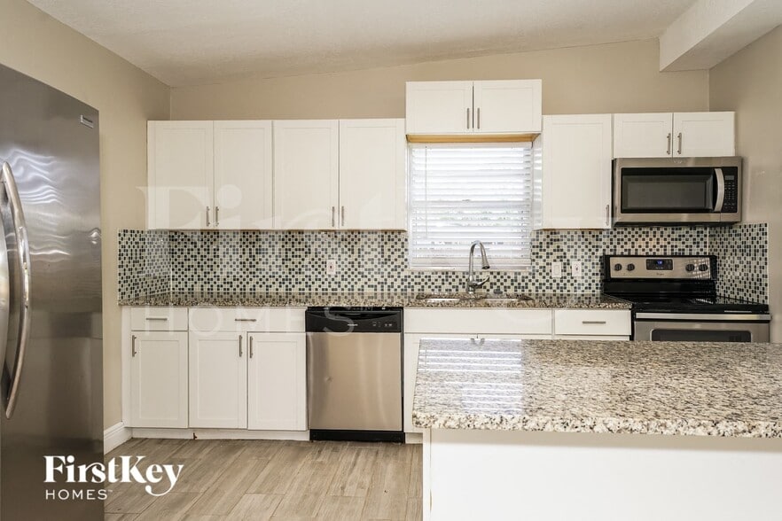 Building Photo - 1500 Dozier Ave