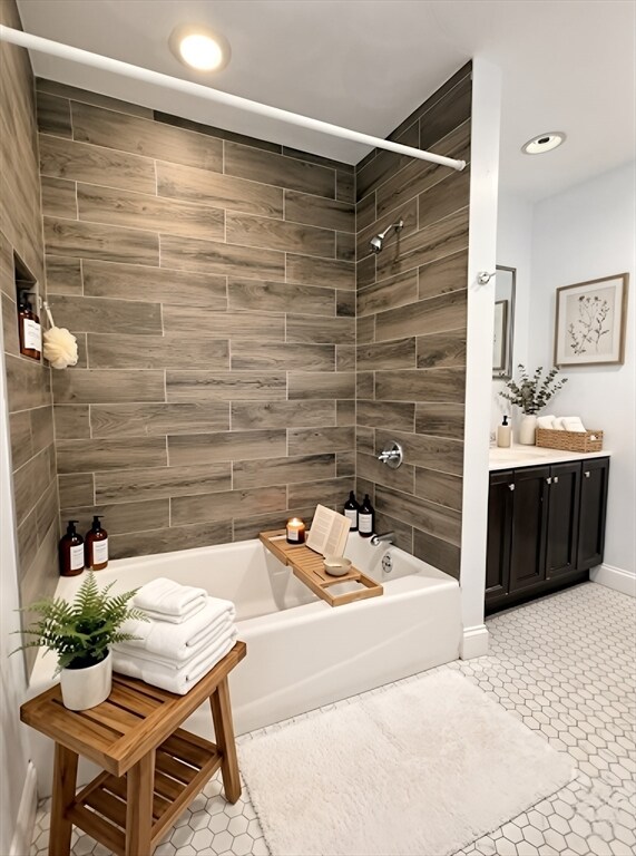 Building Photo - 24 Elm St