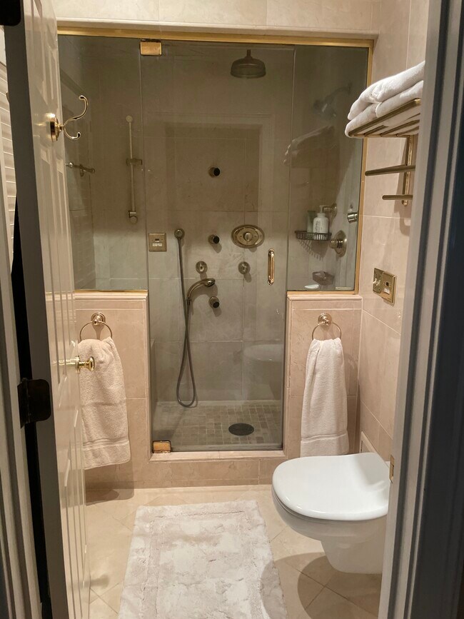 Building Photo - 1640 Lazy River Ln