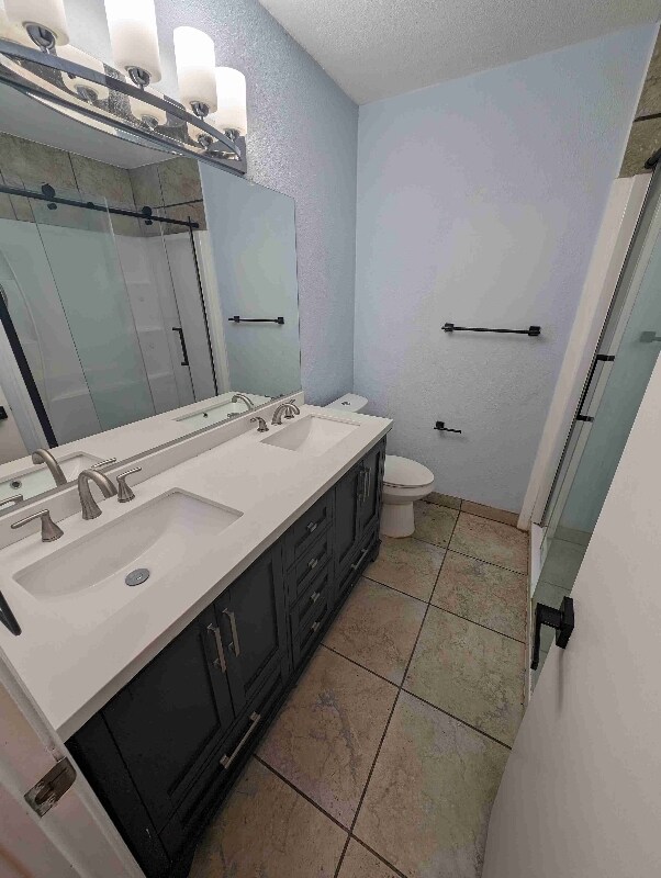 Building Photo - 339 W Bedford Ave