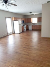 Building Photo - 3382 Edison Dr