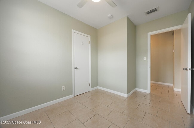 Building Photo - 248 Laurel Oak St