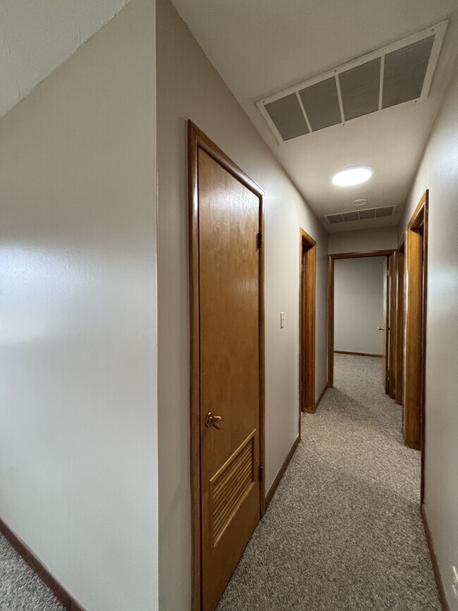 Building Photo - 1001 M St