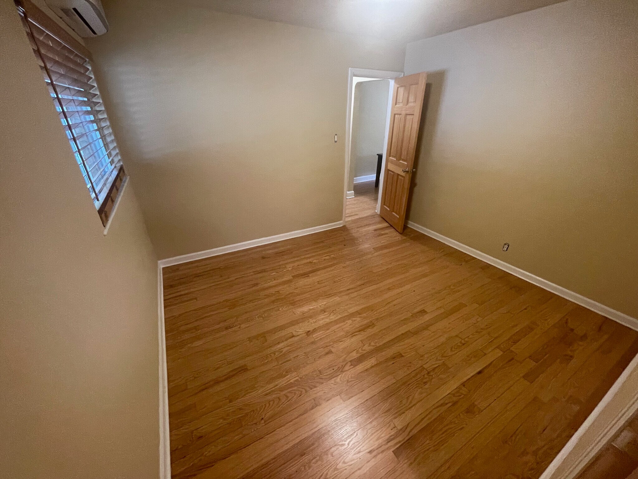 Building Photo - 1991 Glen Garry Dr