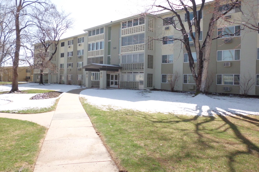 East view - 745 S Alton Way