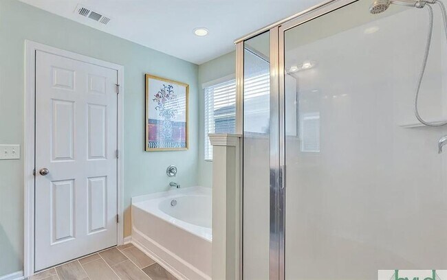 Building Photo - 365 Southwilde Way