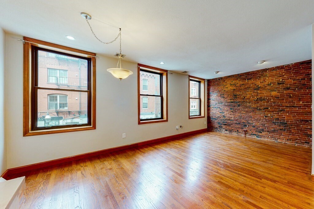 Building Photo - 269 North St