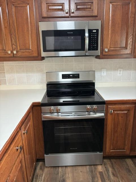 Building Photo - 304 Persimmon Way