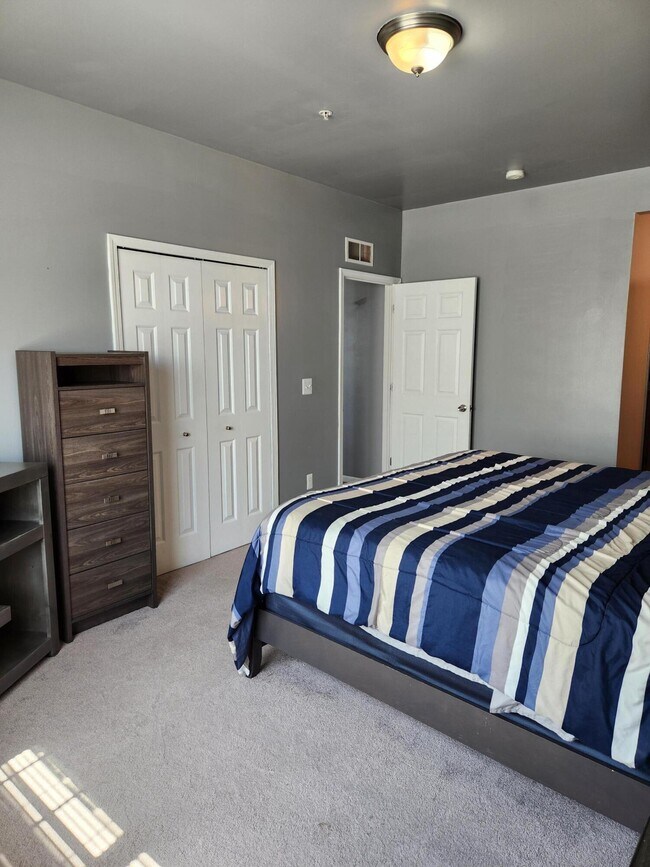 Building Photo - 23668 Northstone Village Dr