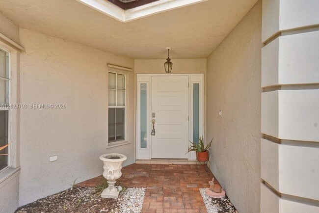 Building Photo - 21461 Sawmill Ct