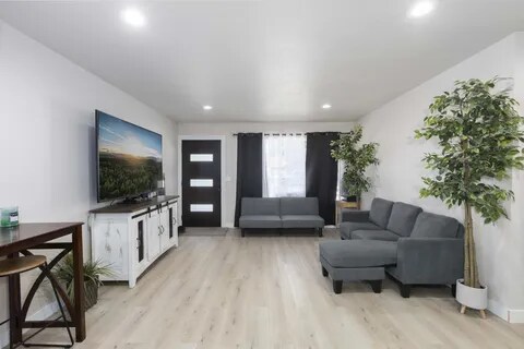 Building Photo - 53 SW Eastern Ave