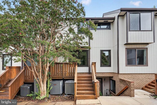 Building Photo - 1703 Westwind Way