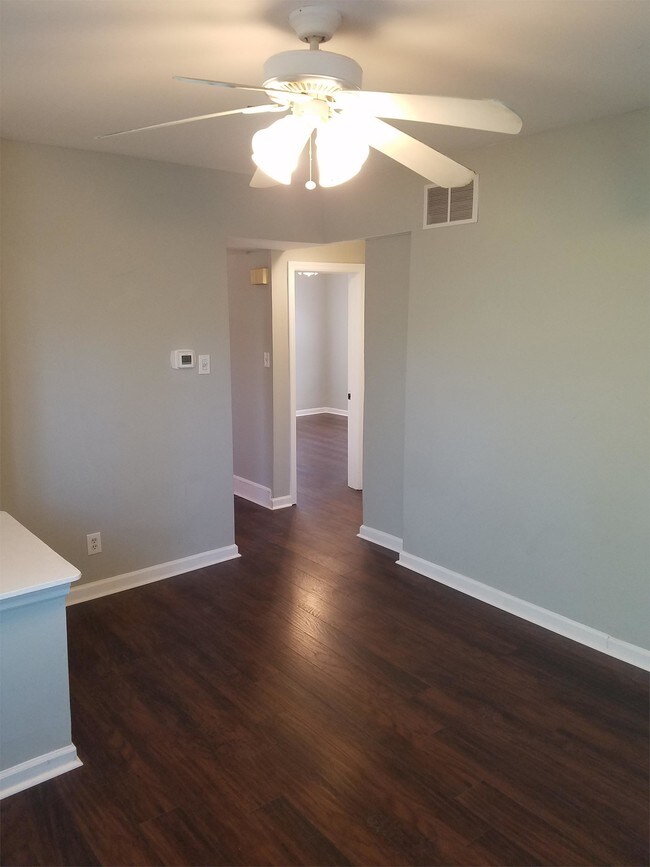 Building Photo - 650 N Black Horse Pike