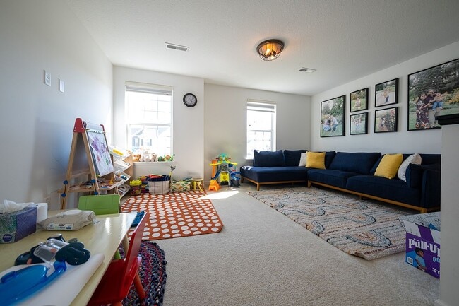 Building Photo - 5004 Trillium Cove NE