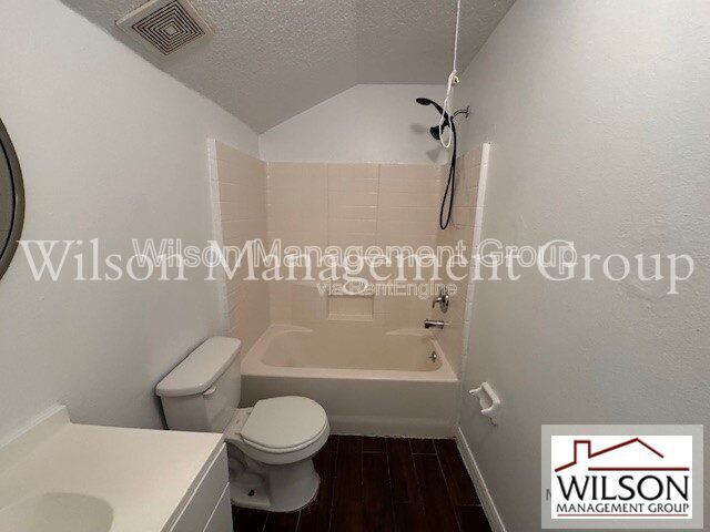 Building Photo - 5083 Luna Negra Dr