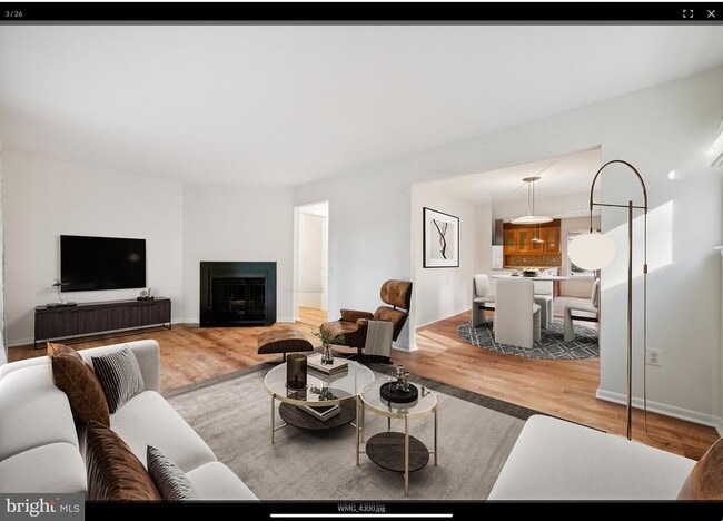 Building Photo - 12260 Greenleaf Ave