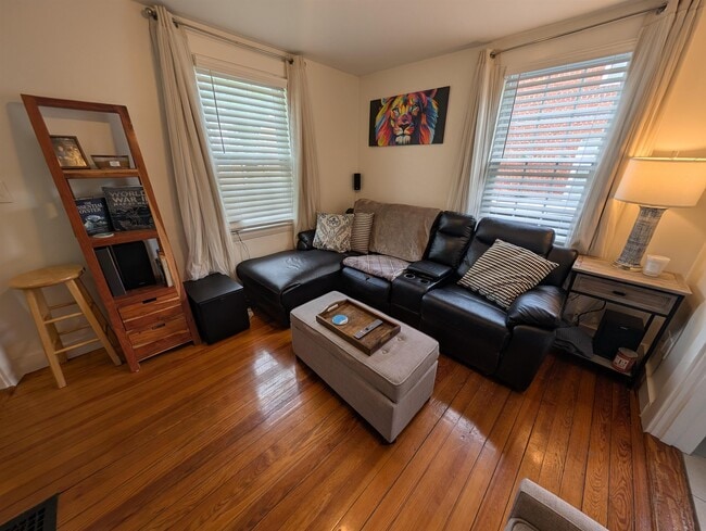 Building Photo - 67 Porpoise Way