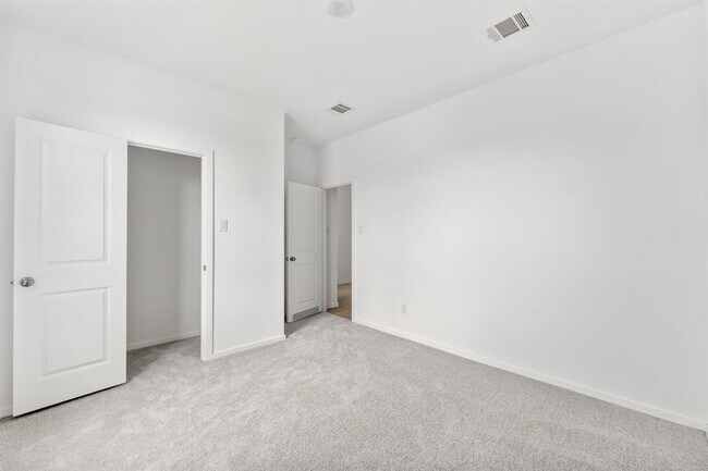 Building Photo - 3052 Ruby Ridge Dr