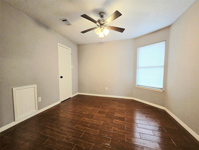 Building Photo - 3623 Shipman Ln