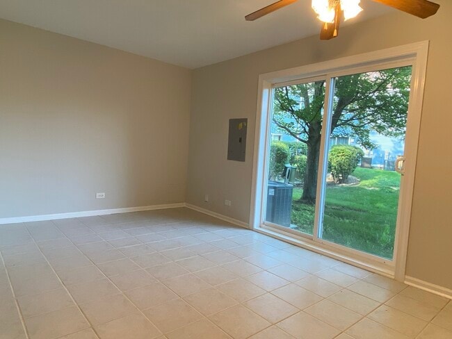 Building Photo - 2663 Prairieview Ln S
