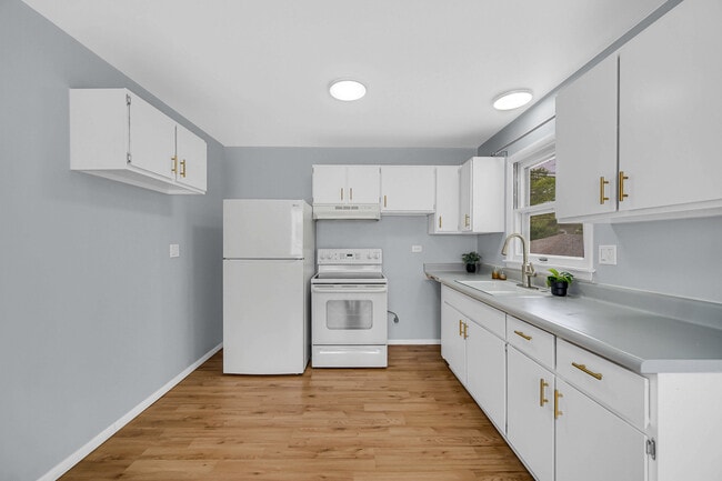 Building Photo - 2528 N Linden Ave