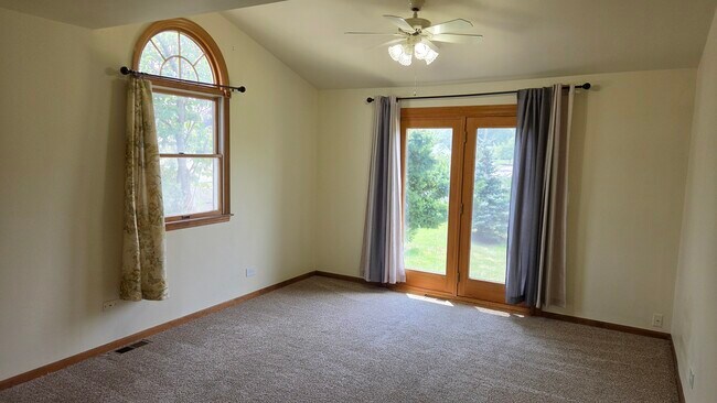 Building Photo - 1858 Princeton Cir