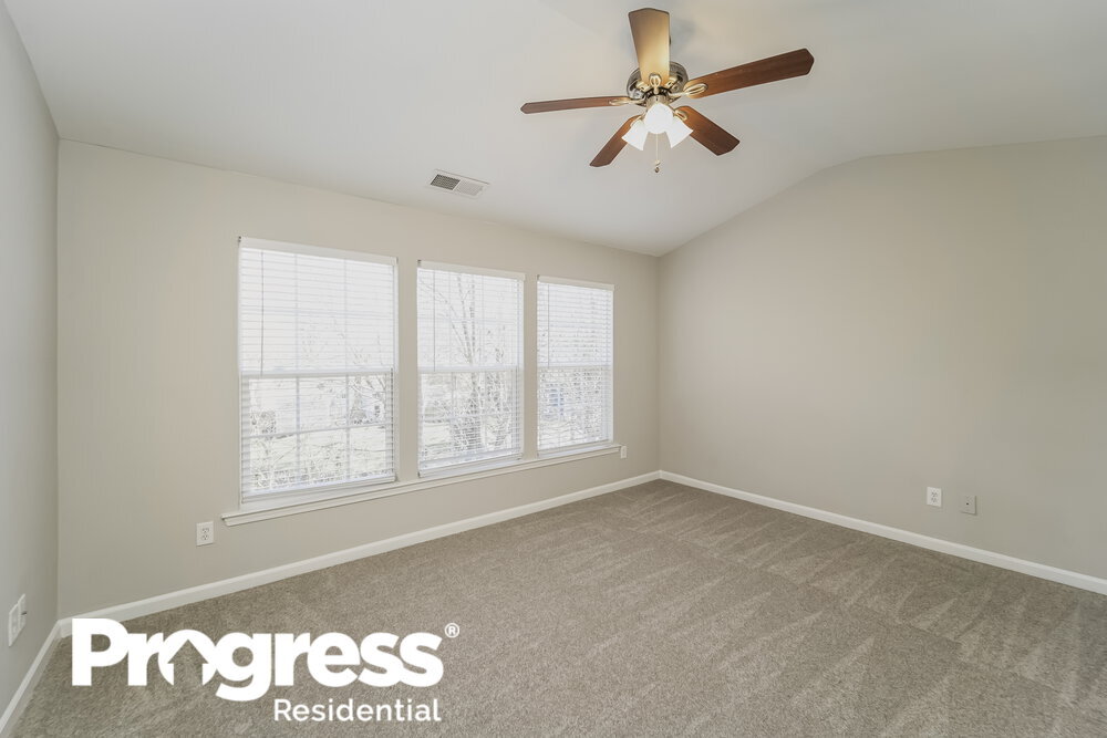 Building Photo - 10453 Roundleaf Dr