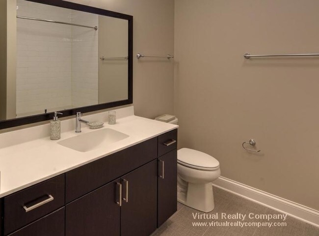 Building Photo - 1500 Lake Cook Rd