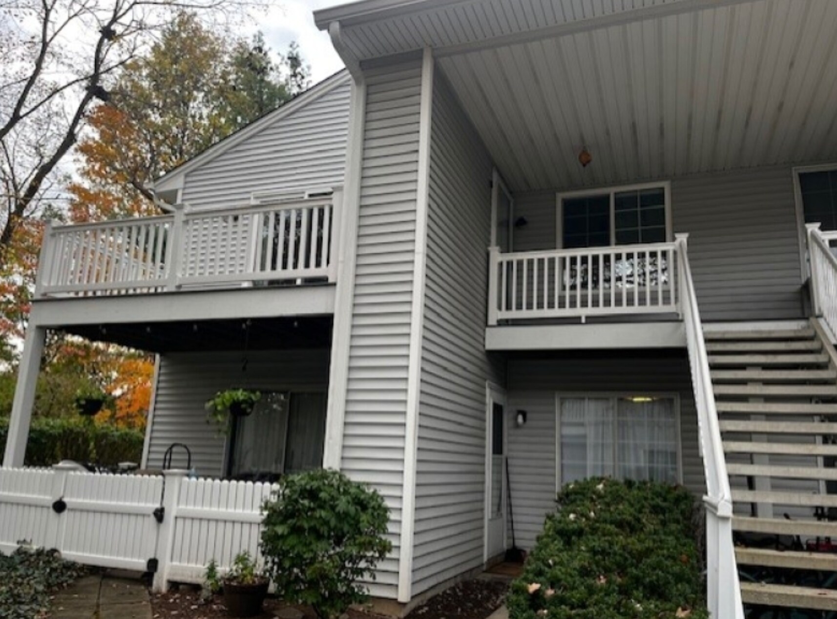 Building Photo - 8 Larkspur Ct