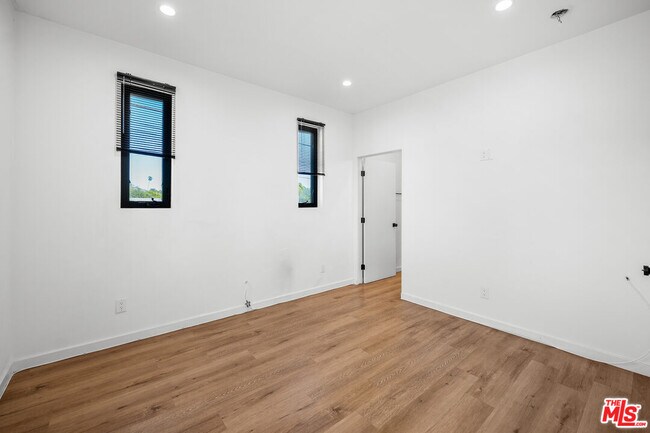 Building Photo - 2646 Westwood Blvd