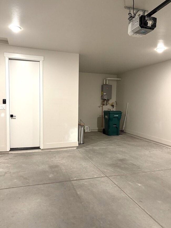 Building Photo - Stunning new build 4 bedroom Chino Valley home!