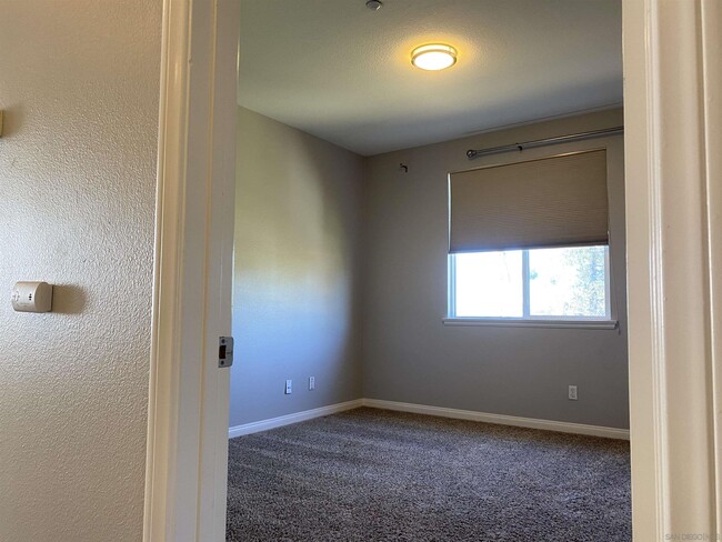 Building Photo - 513 Park Ln
