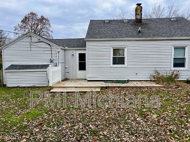 Building Photo - 19770 Kern Rd