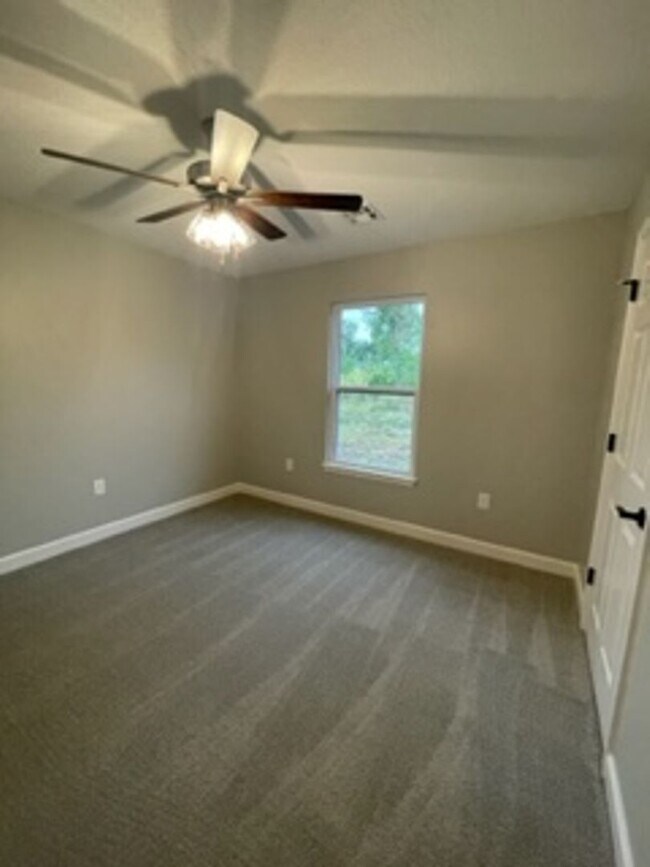 Building Photo - Italian Estates Property Management