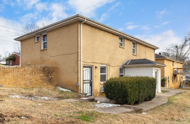 Building Photo - Dortch/Bradley St Apartments