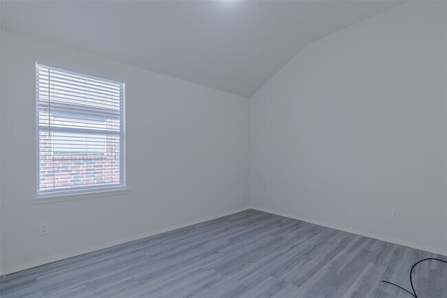 Building Photo - 10412 Colfax Dr