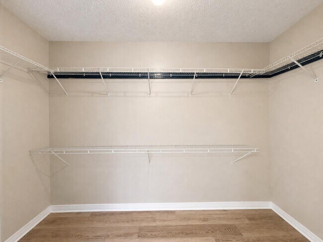 Building Photo - 1108 Post Oak Path