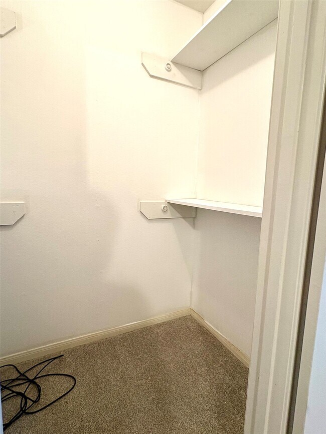 Building Photo - 14213 Lost Meadow Ln