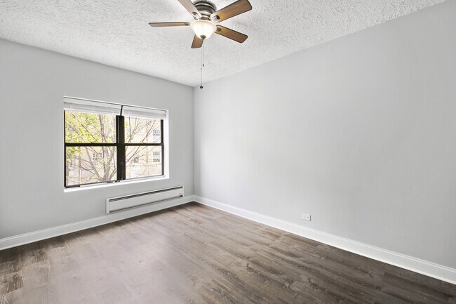 Building Photo - 4555 Malden St