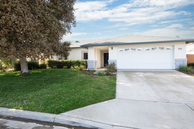 Building Photo - Lovely 3 Bedroom Home in Beautiful Los Alamos!